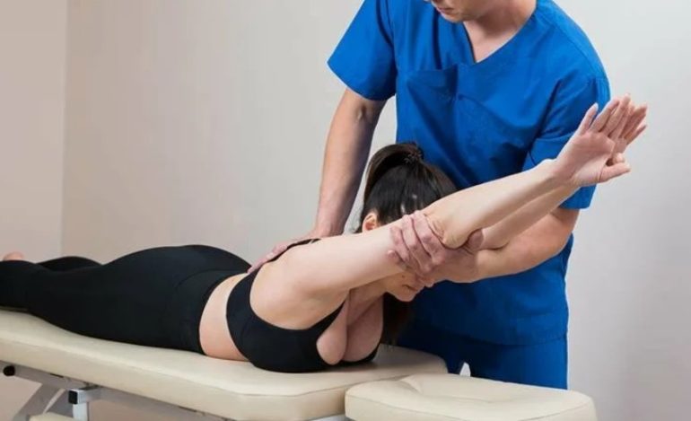 Прием мануального терапевта Москва: современный подход к восстановлению здоровья позвоночника