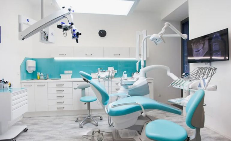 Стоматологическая клиника и современные технологии: что реально улучшает лечение